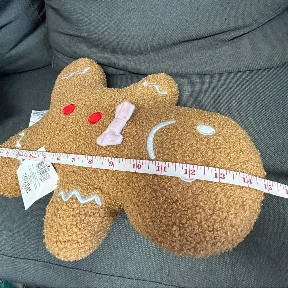 Target Bullseye's Playground Christmas Gingerbread Man Throw Pillow 15” Pink Bow